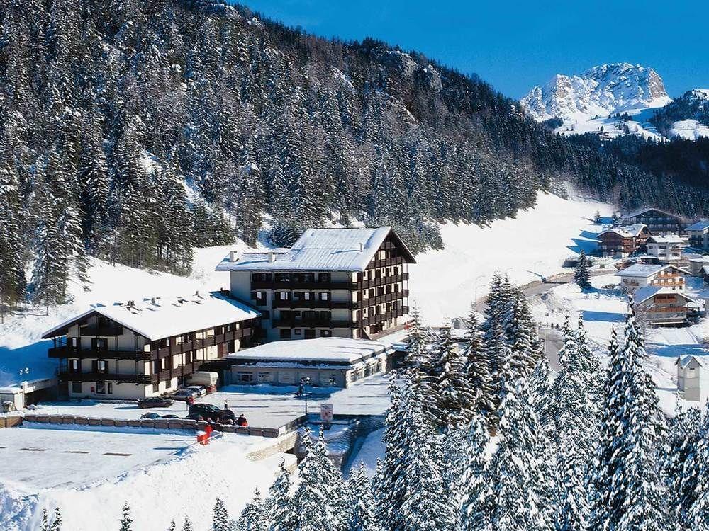 Hotel Il Caminetto Sport 卡纳泽伊 外观 照片