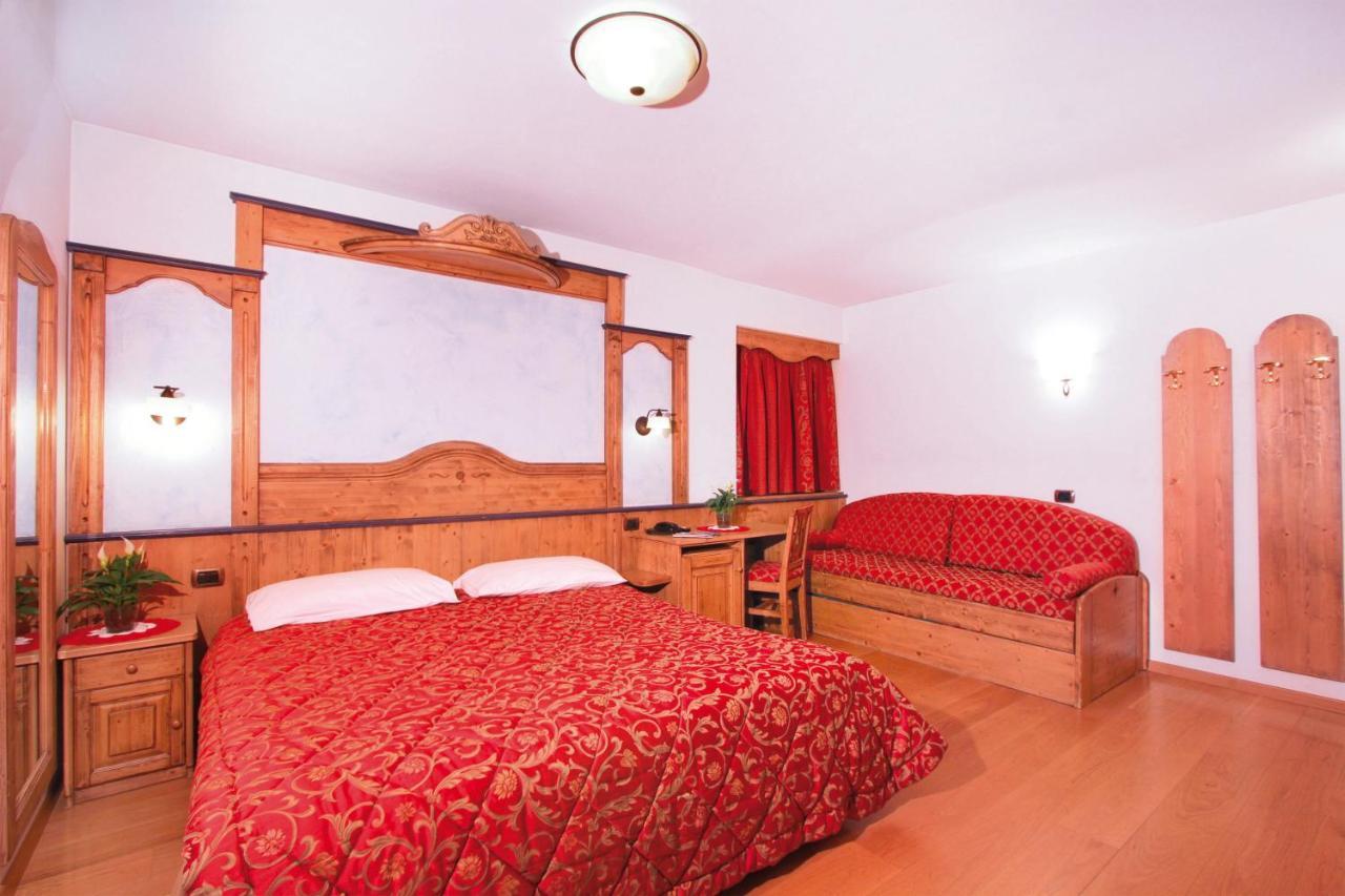 Hotel Il Caminetto Sport 卡纳泽伊 外观 照片