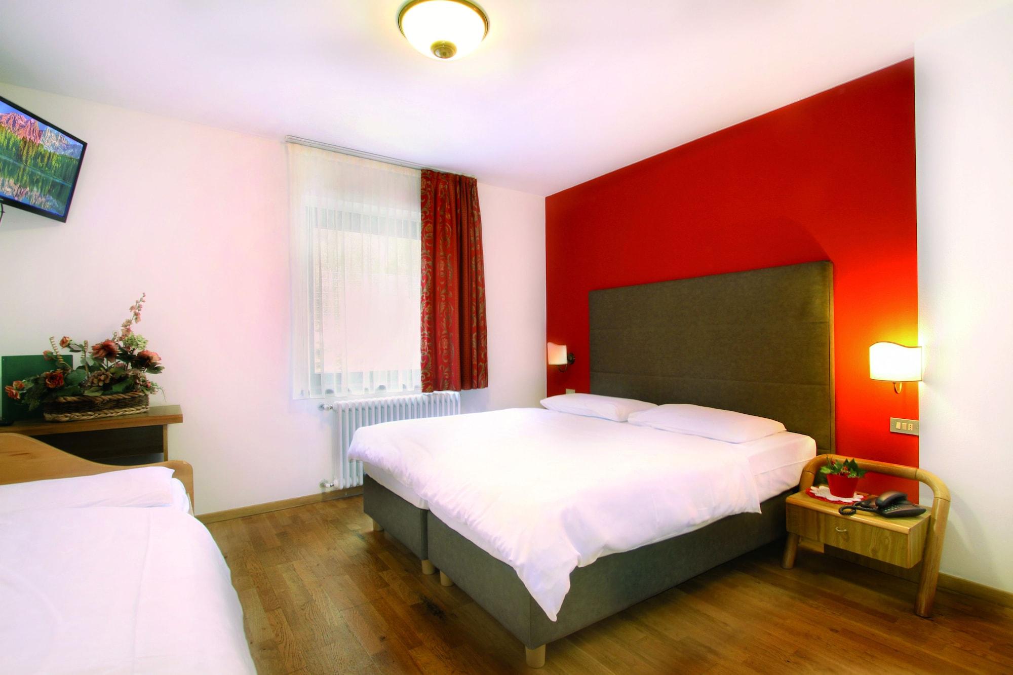Hotel Il Caminetto Sport 卡纳泽伊 外观 照片