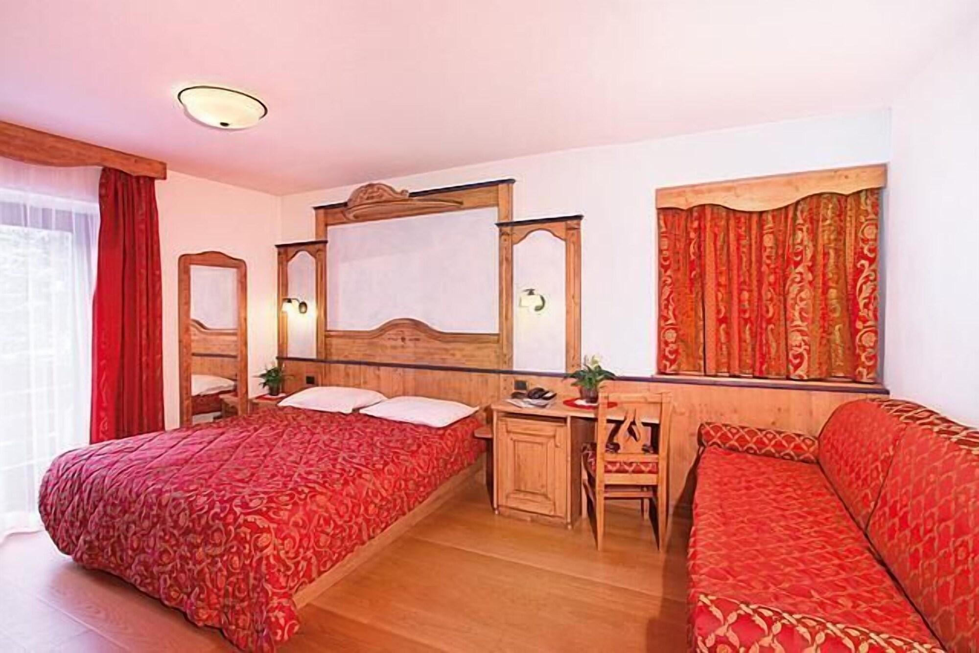 Hotel Il Caminetto Sport 卡纳泽伊 外观 照片
