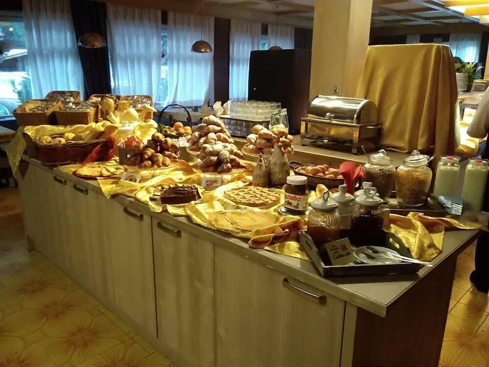 Hotel Il Caminetto Sport 卡纳泽伊 外观 照片