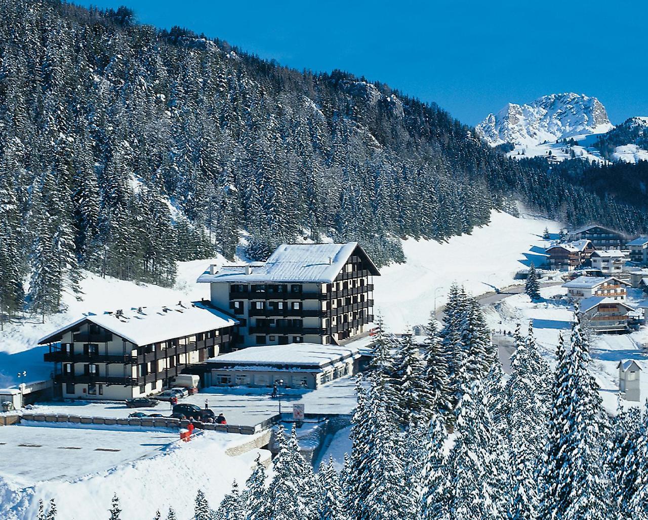 Hotel Il Caminetto Sport 卡纳泽伊 外观 照片