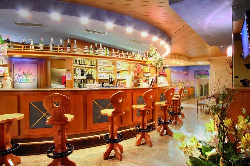 Hotel Il Caminetto Sport 卡纳泽伊 外观 照片