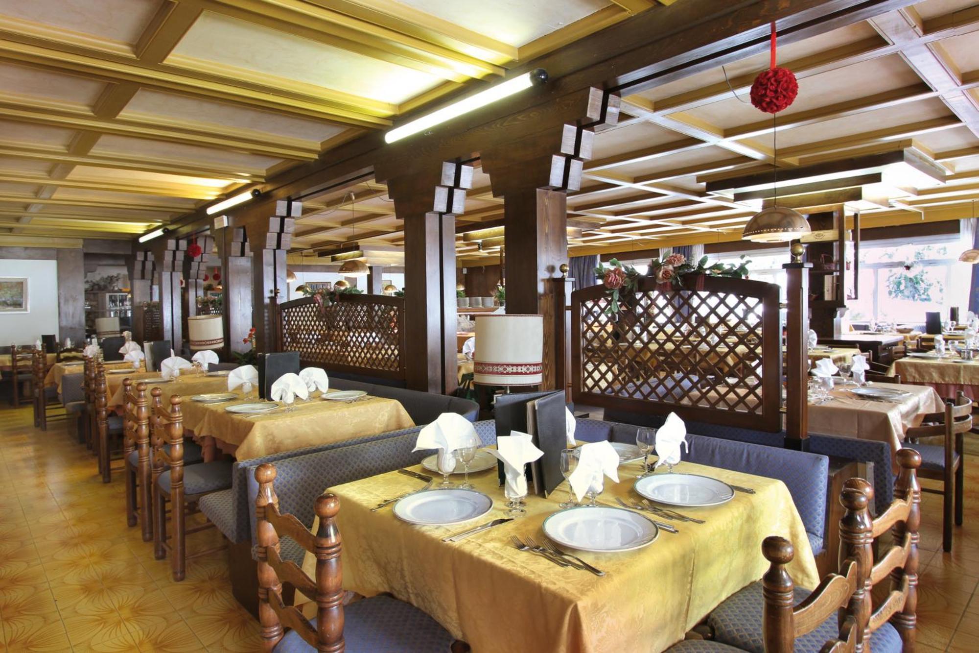 Hotel Il Caminetto Sport 卡纳泽伊 外观 照片