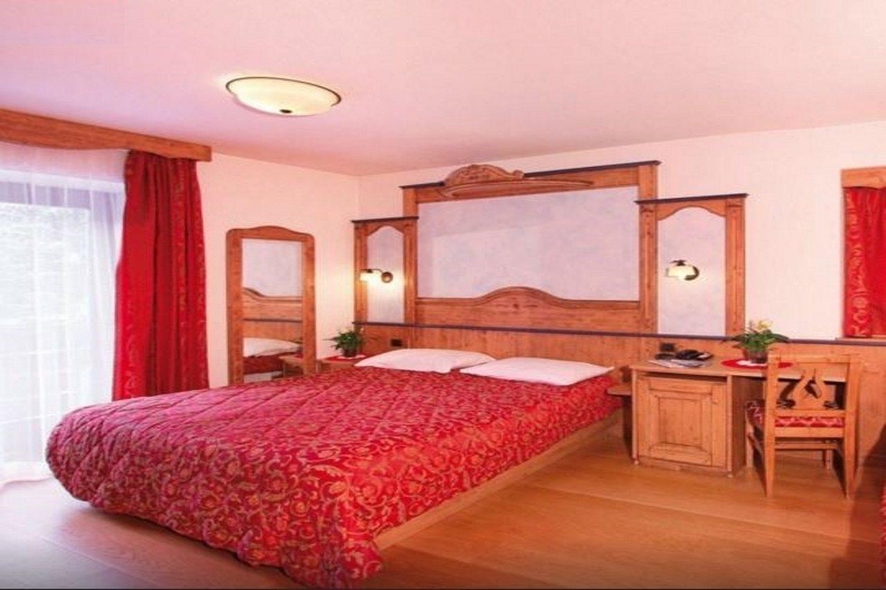 Hotel Il Caminetto Sport 卡纳泽伊 外观 照片