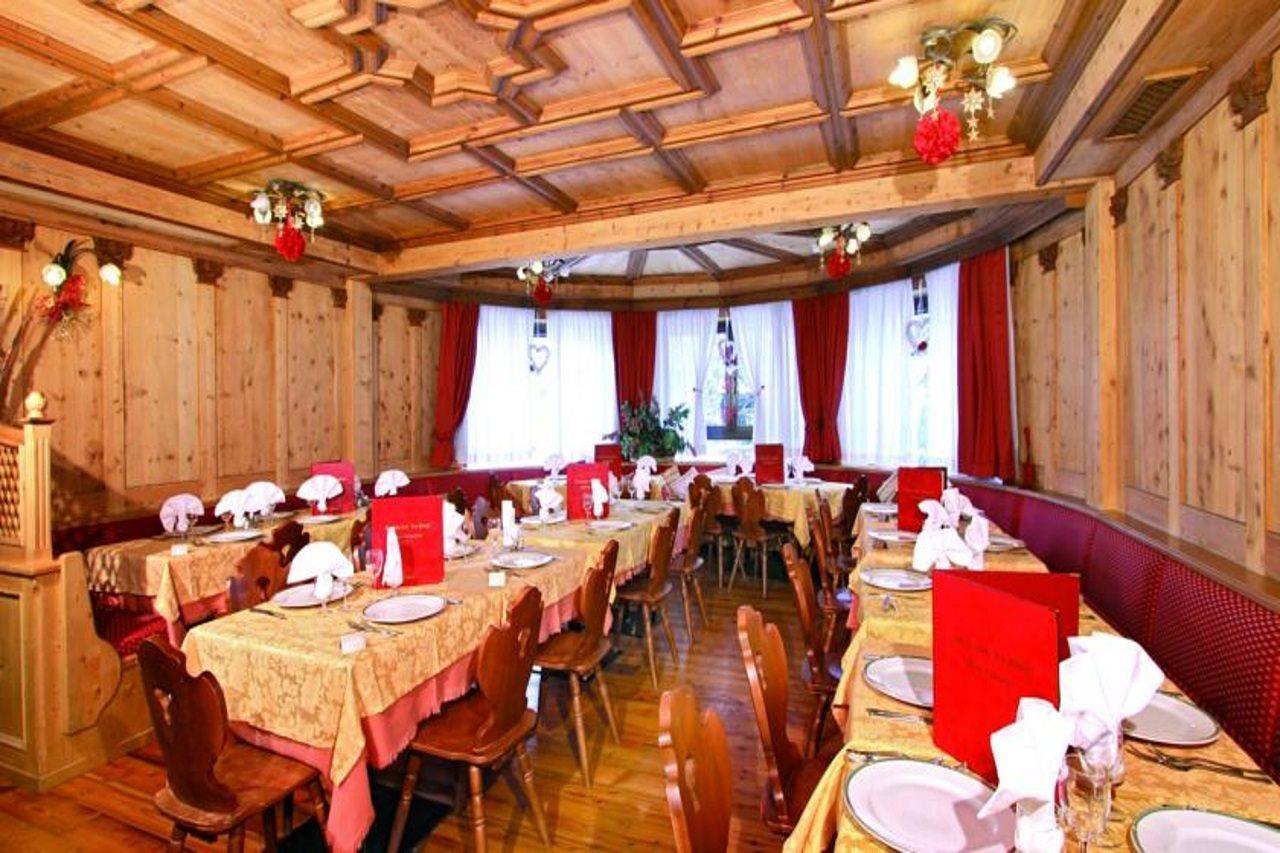 Hotel Il Caminetto Sport 卡纳泽伊 外观 照片