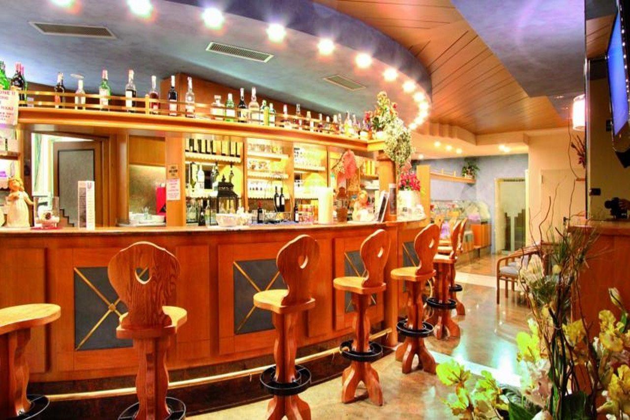 Hotel Il Caminetto Sport 卡纳泽伊 外观 照片