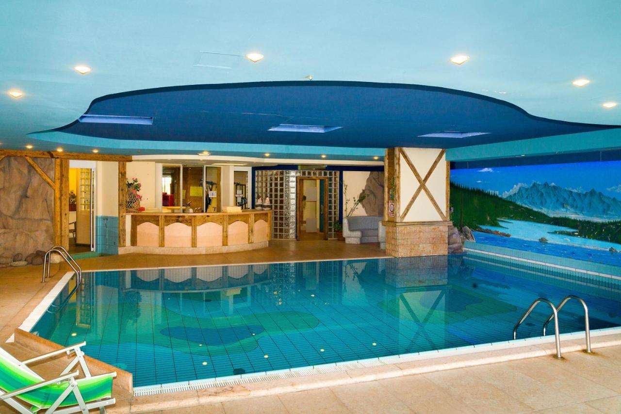 Hotel Il Caminetto Sport 卡纳泽伊 外观 照片